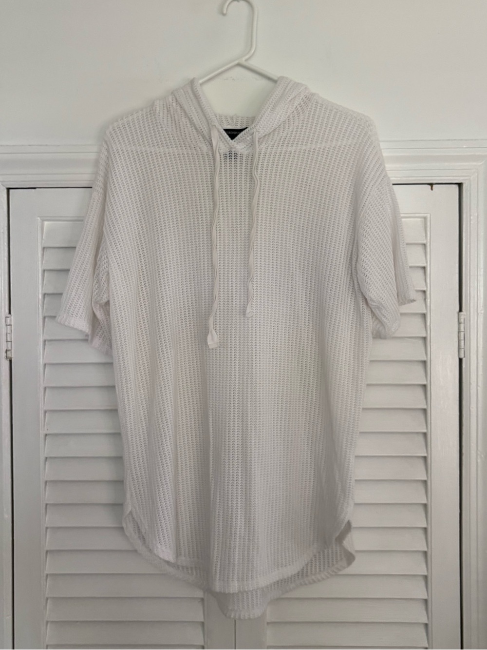 Women’s White Short-Sleeve Knit Beach Cover Up